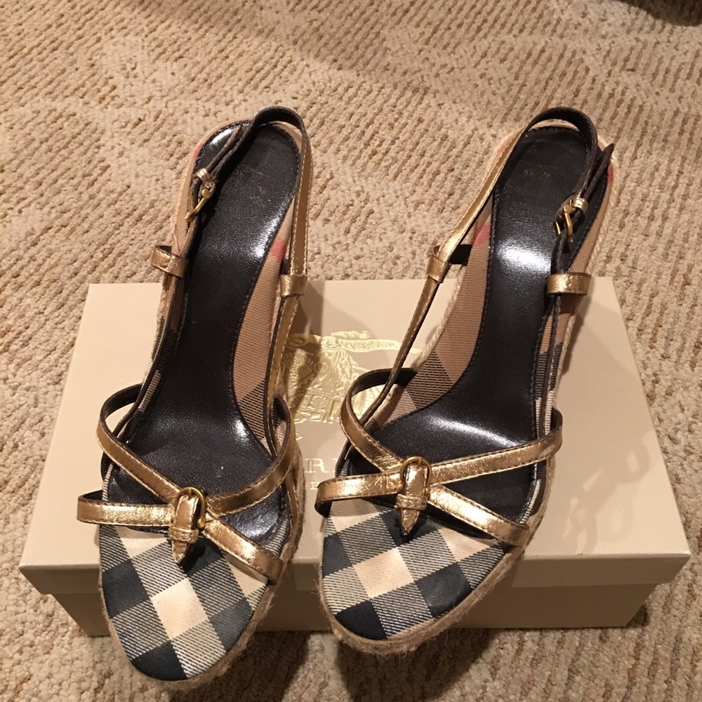 Burberry gold espadrilles Size 10 women’s